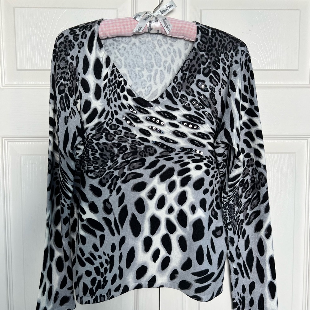 Pierri New York Embellished Cheetah Print V-Neck Sweater